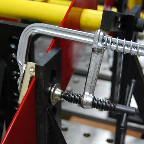 StrongHand Visszanyomórugós (MagSpring) szorító